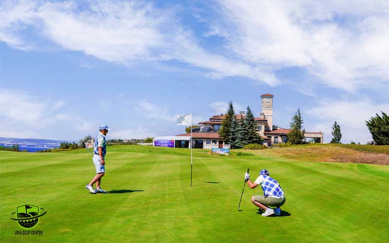 khoá học golf bao nhiêu tiền