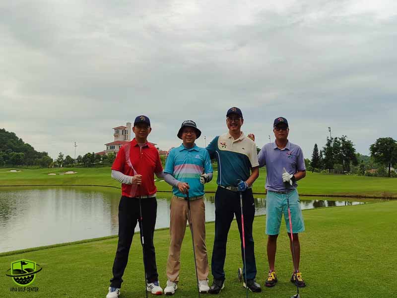 Lớp học chơi golf theo nhóm